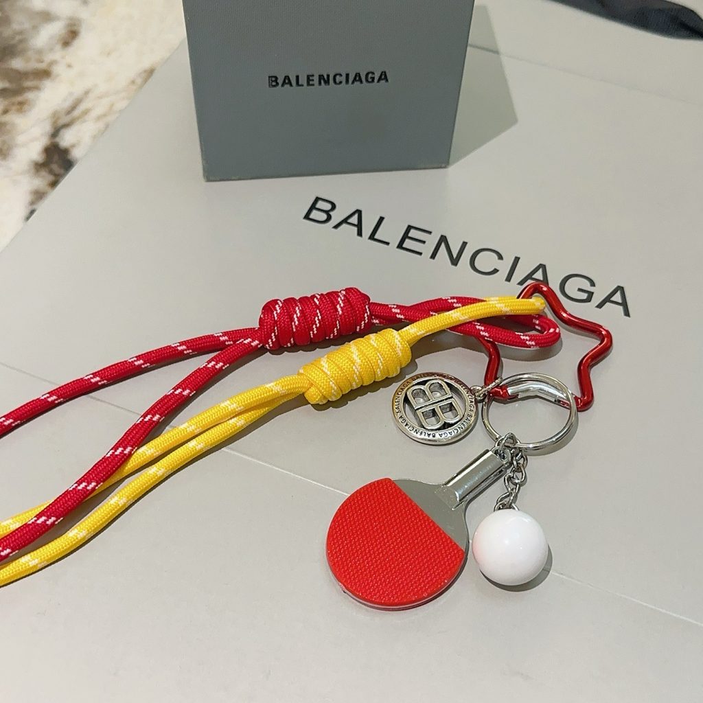 BALENCIAGA キーチェーン テニスラケット ピンロッド 2色入 🎾 - 画像 4
