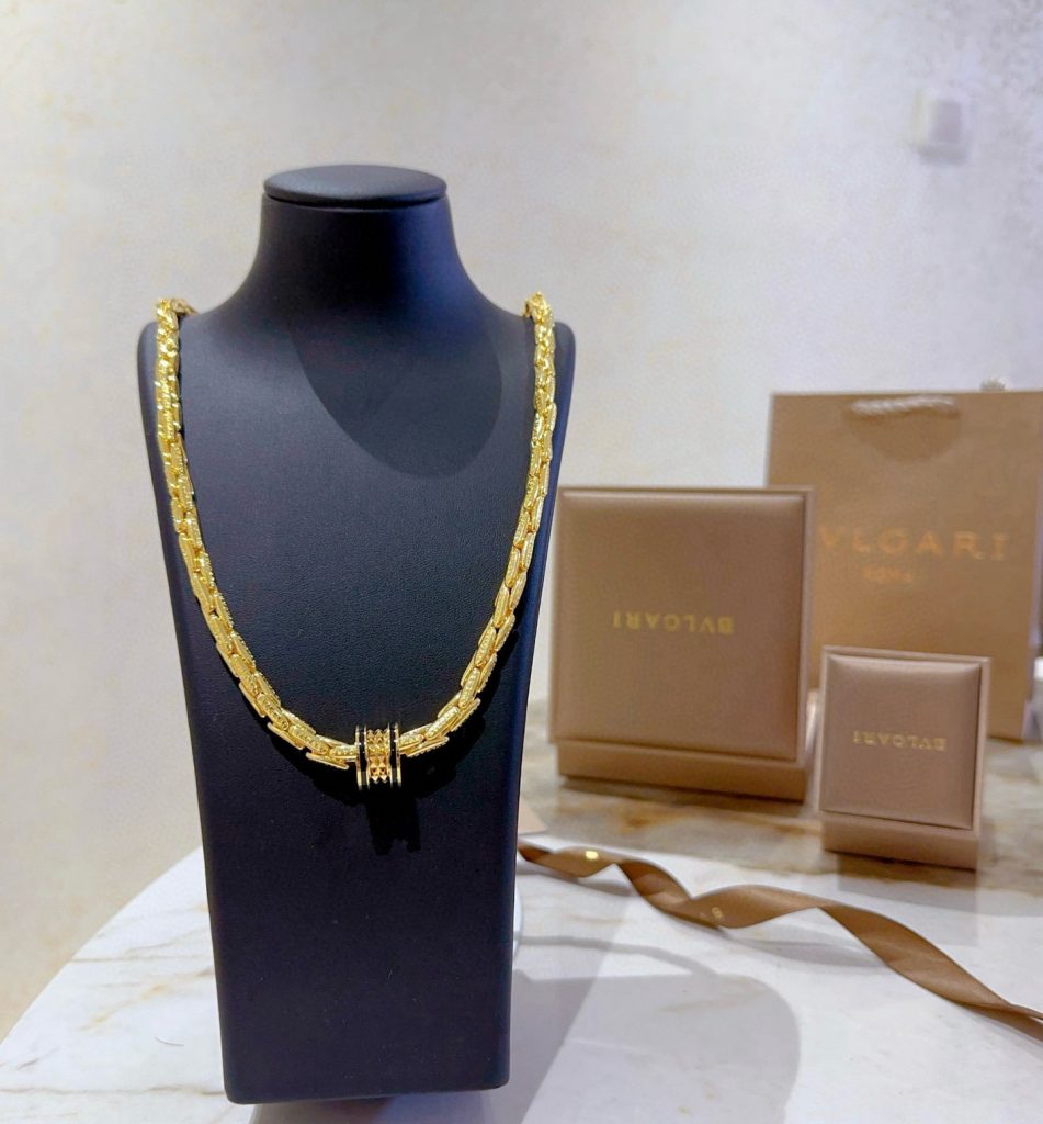 華やかな BVLGARI ネックレス 4色入 💎 - 画像 2
