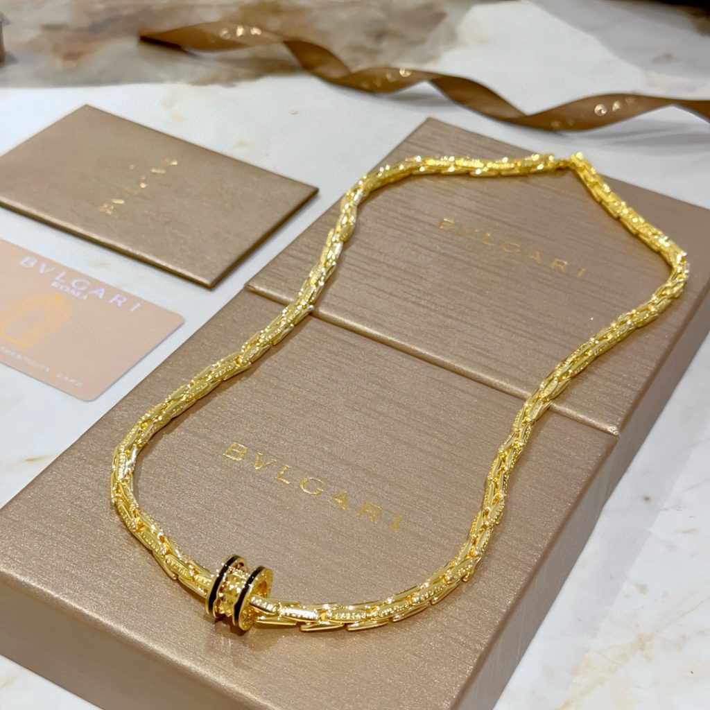 華やかな BVLGARI ネックレス 4色入 💎 - 画像 7