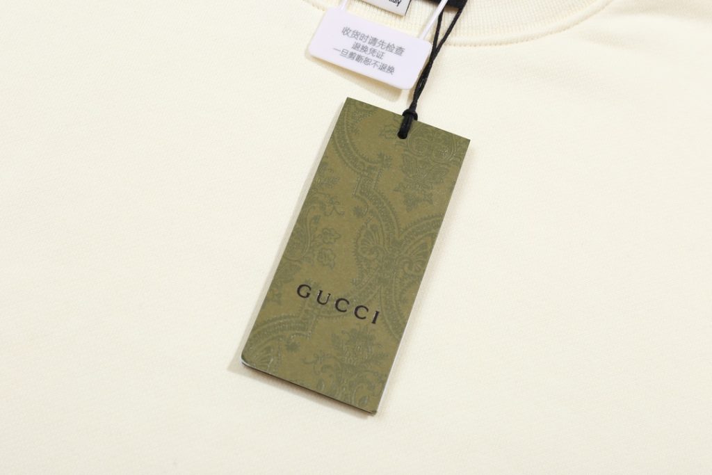 GUCCI ロゴパーカー クルーネック 白 1色 - 画像 4