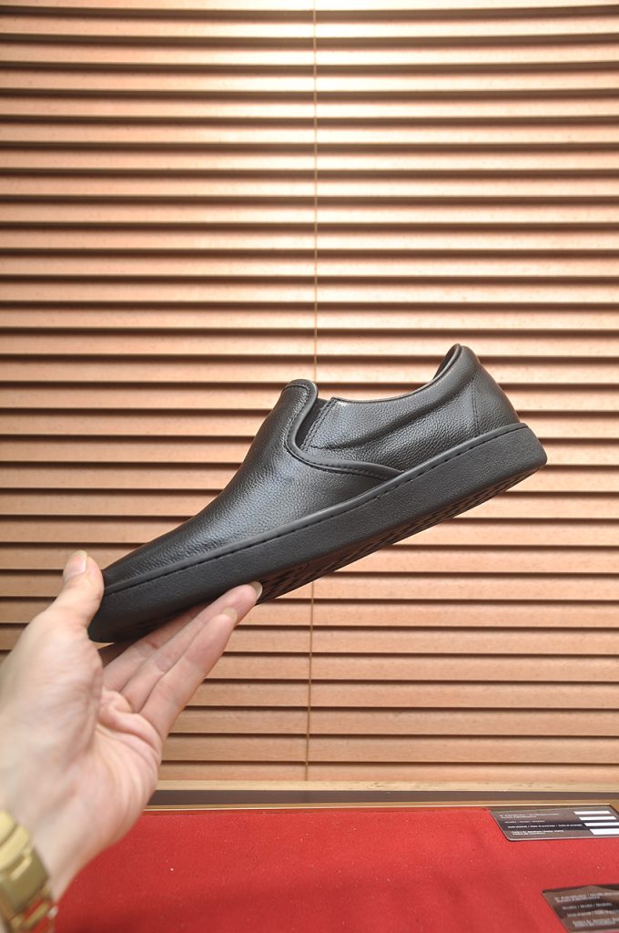 BOTTEGA VENETA メンズ 黒 ローファー 1色 レザーシューズ カジュアル スリッポン 靴 🥿 - 画像 5