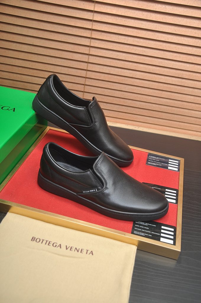 BOTTEGA VENETA メンズ 黒 ローファー 1色 レザーシューズ カジュアル スリッポン 靴 🥿 - 画像 6