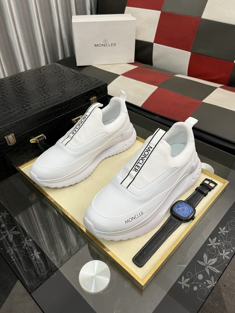 MONCLER メンズ スニーカー ホワイト かかと部分にブランドロゴ シンプルデザイン 3色展開 🥾 - 画像 2