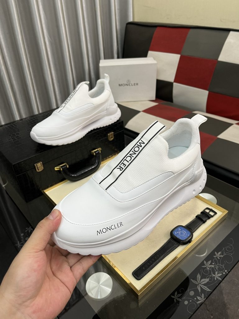 MONCLER メンズ スニーカー ホワイト かかと部分にブランドロゴ シンプルデザイン 3色展開 🥾 - 画像 5