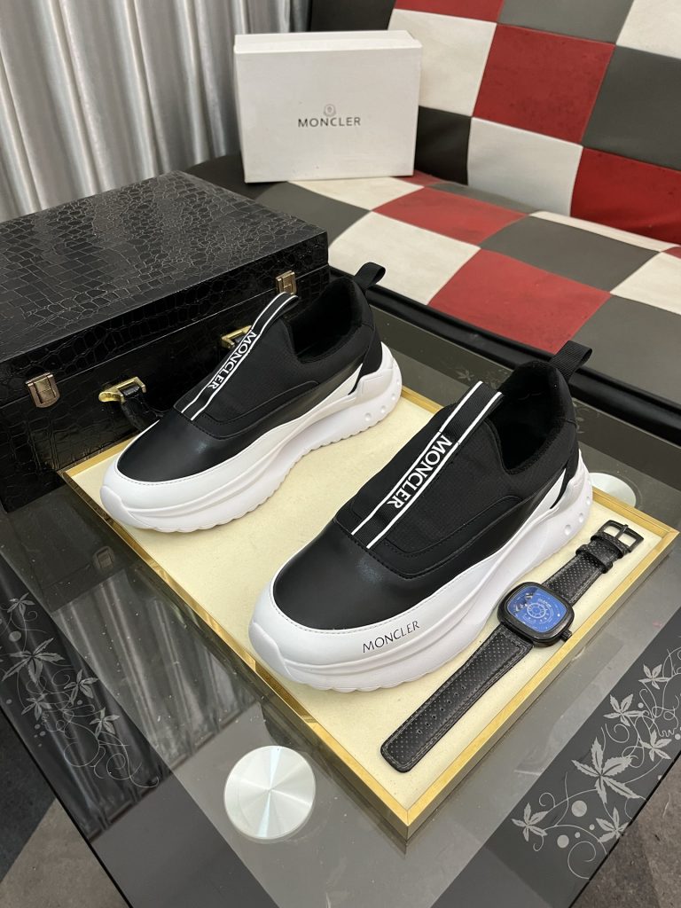 モンクレール メンズスニーカー ブラック ホワイト スリップオン 2色 デザイン性高い 时尚シューズ 🖤👟 - 画像 2
