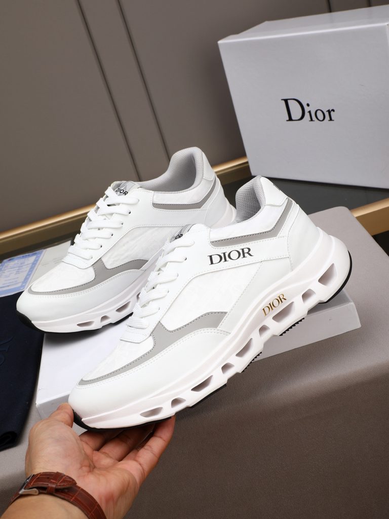 Dior メンズ スニーカー ホワイト グレー バンプソール 4色入 🥾 - 画像 2