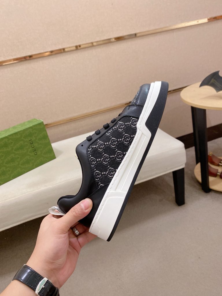 グッチ メンズスニーカー ブラック レザーデザイン 2色展開 🏃‍♂️ - 画像 5