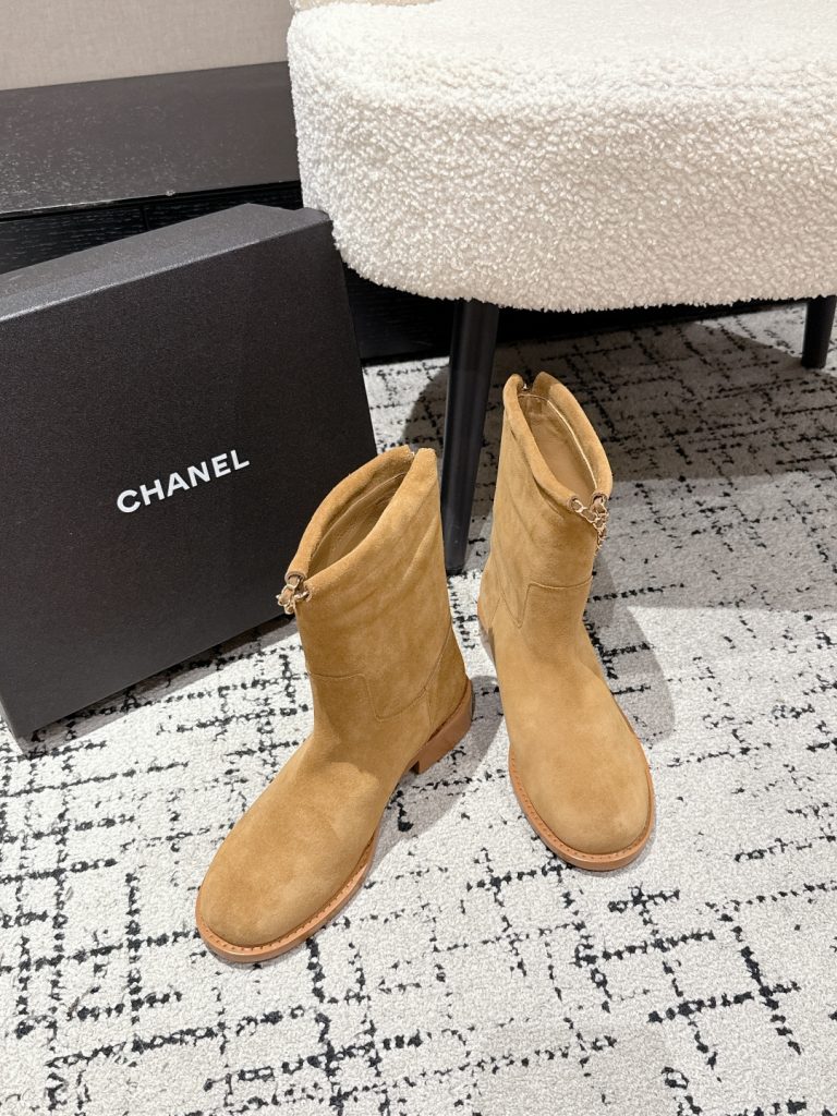 CHANEL レディースショートブーツ サイドチェーン ベージュ 1色入 - 画像 3