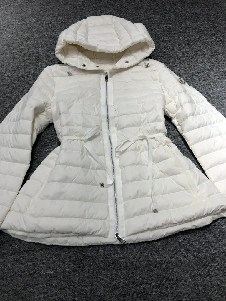 秋冬限定　モンクレールダウンジャケット　軽量　2色　MONCLER　RAIE 　フーデッド ダウンジャケット - 画像 2