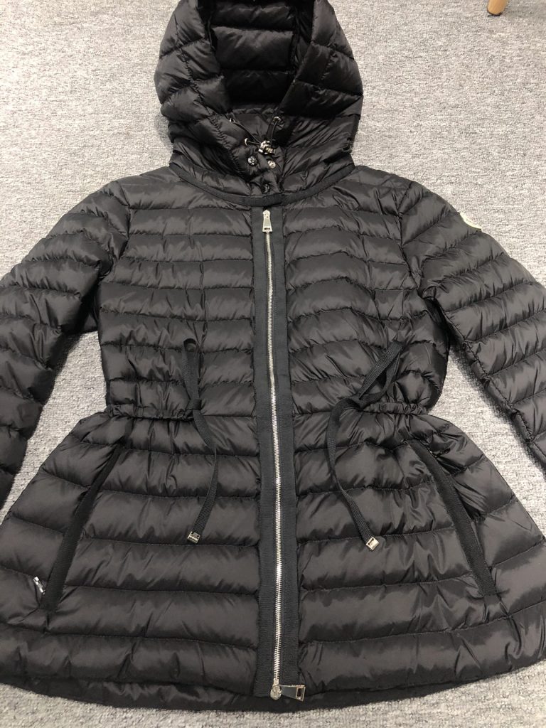 秋冬限定　モンクレールダウンジャケット　軽量　2色　MONCLER　RAIE 　フーデッド ダウンジャケット - 画像 3