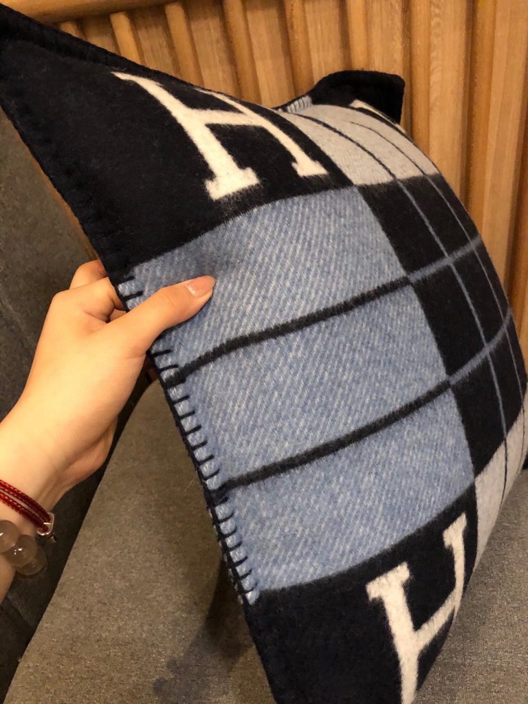超美品HERMESクッション　アヴァロンIII　Avalon III　WOOL　エルメス　クッション　ウール　5色 - 画像 8
