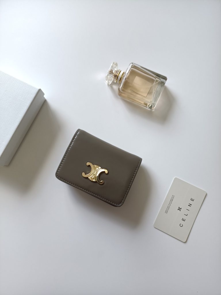 CELINE セリーヌ 二つ折りウォレット グレー 二つ折り財布 財布 靴下付き - 画像 2