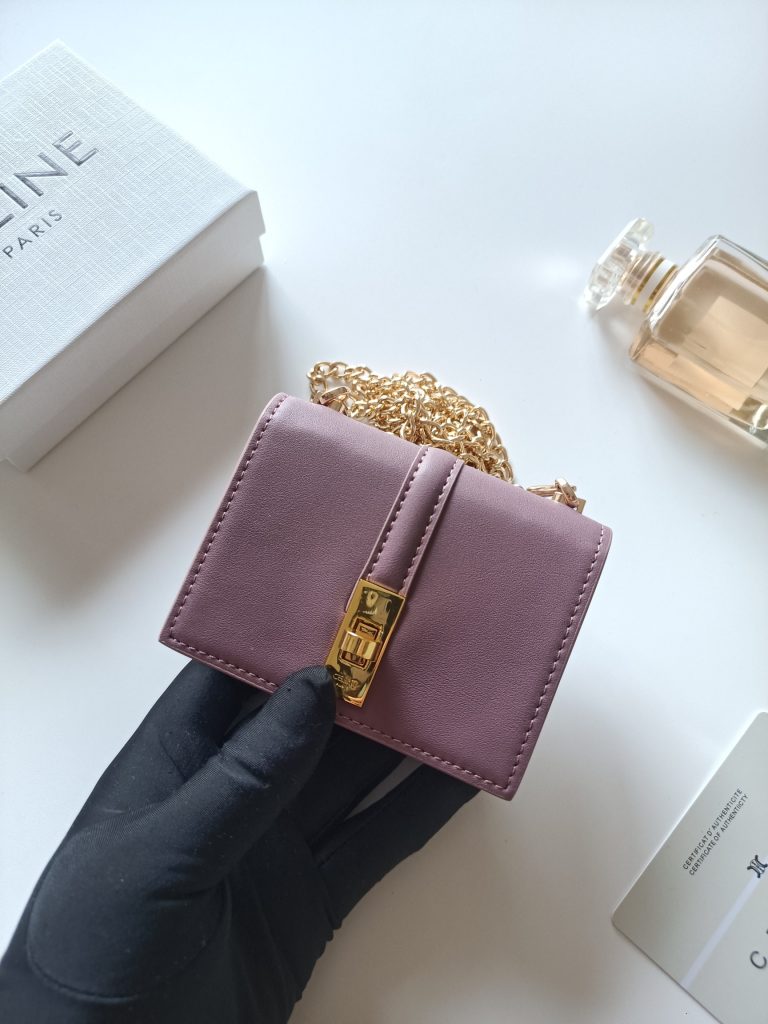 CELINE ピンク ミニウォレット チェーン付き 二つ折り財布 - 画像 4