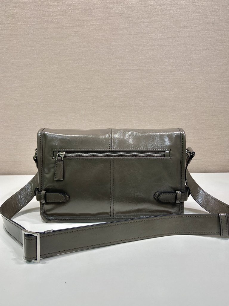 PRADA メンズ ミニショルダーバッグ レザー グレー 42サイズ - 画像 5