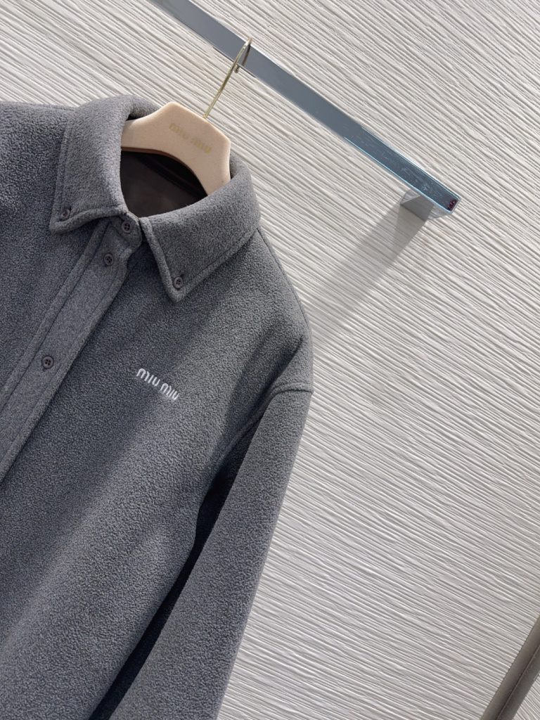 Miu Miu 2025FW シャツジャケット 15%ウール 85%ポリエステル グレー - 画像 4