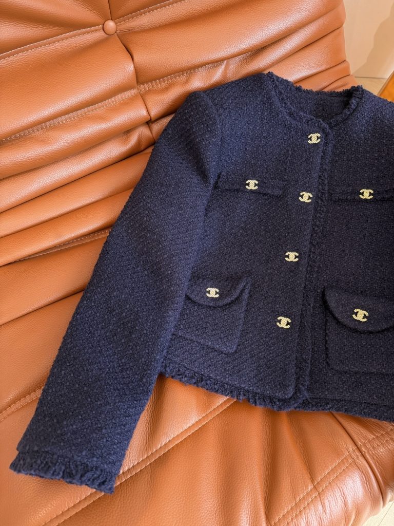 430 Chen ウール ボンバーブレザー フリンジ ダブルC ボタン ブルーネイビー 一色三サイズ | 25FW - 画像 4
