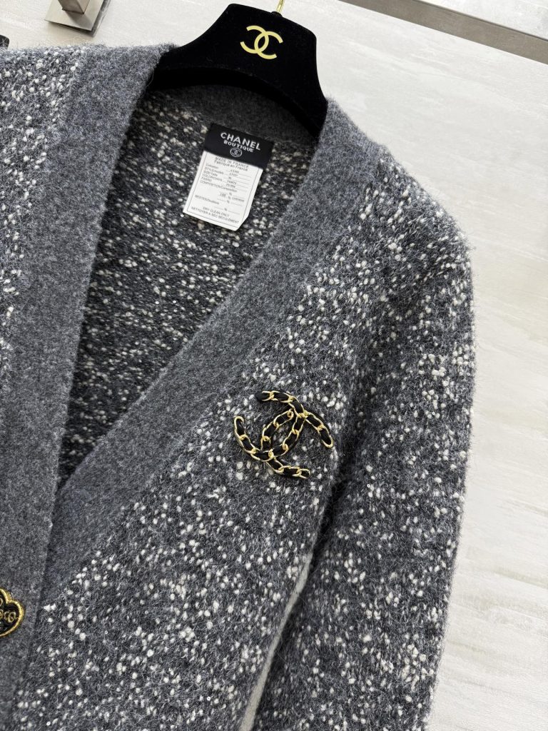 CHANEL | 450 Chane2 秋冬新作 ボンパードニット グレー 100%カシミア - 画像 2