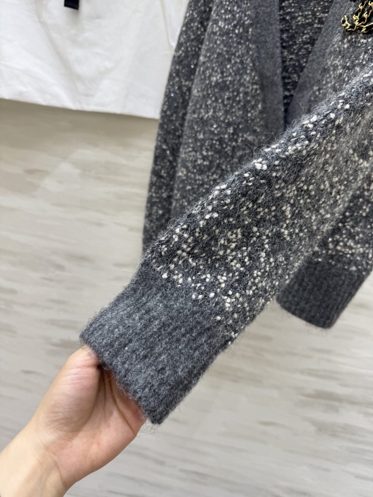 CHANEL | 450 Chane2 秋冬新作 ボンパードニット グレー 100%カシミア - 画像 3