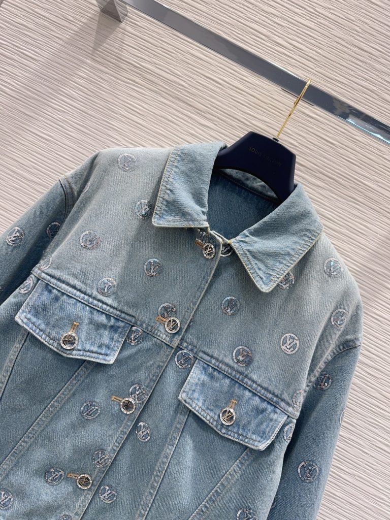 ルイ・ヴィトン 410 デニムジャケット デニム刺繍 オーバーサイズ ロゴ カラー:ライトブルー 素材:100%コットン - 画像 2