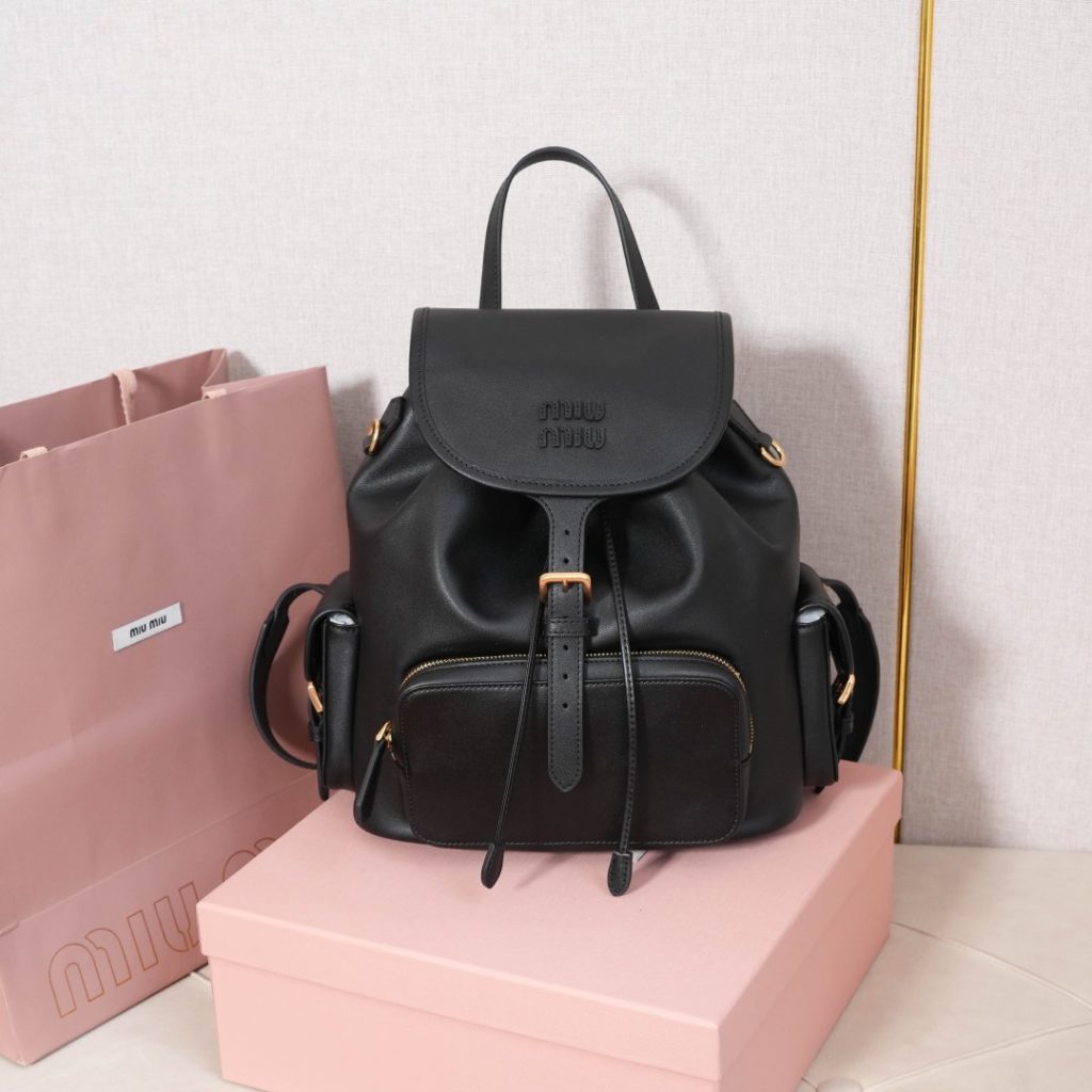 Miu Miu バックパック | 容量たっぷり | ブラック - 画像 2