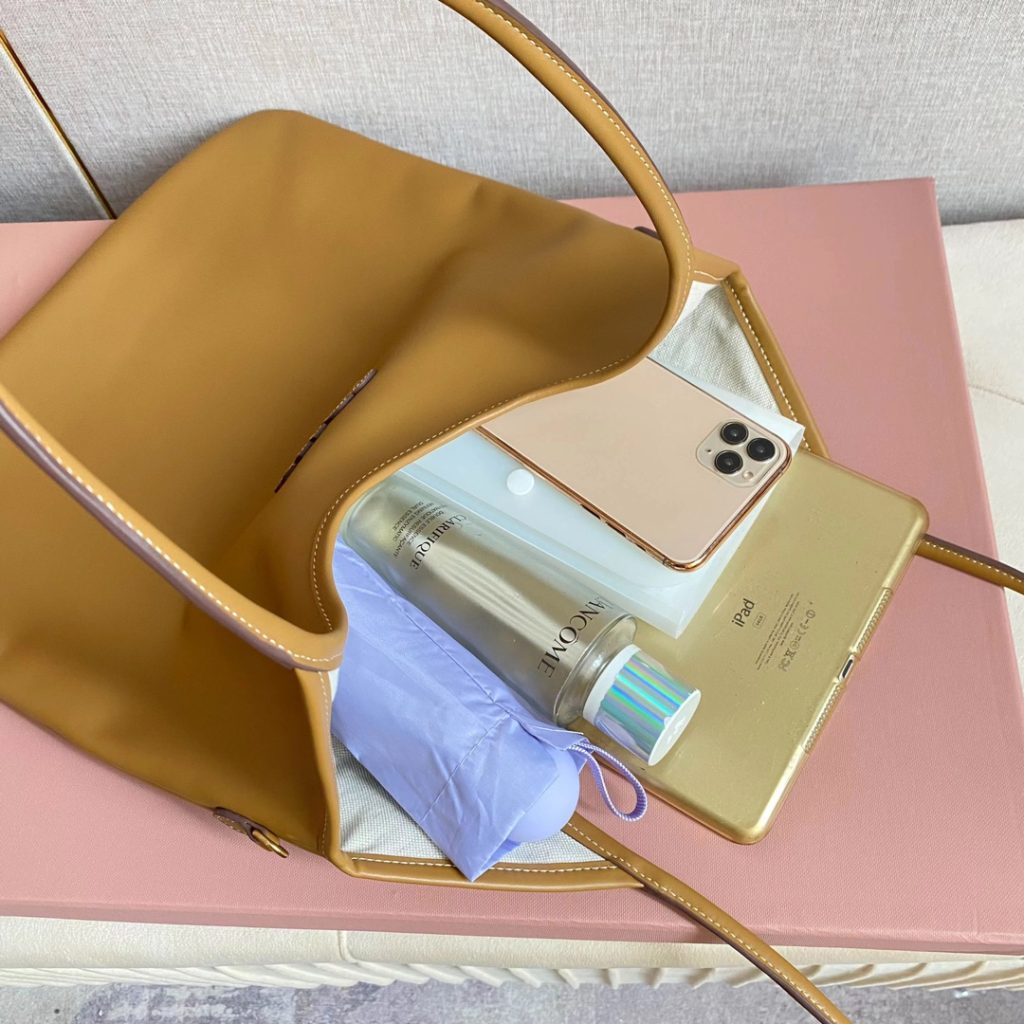 MIU MIU レディーストートバッグ | 大容量 | ベージュ - 画像 5