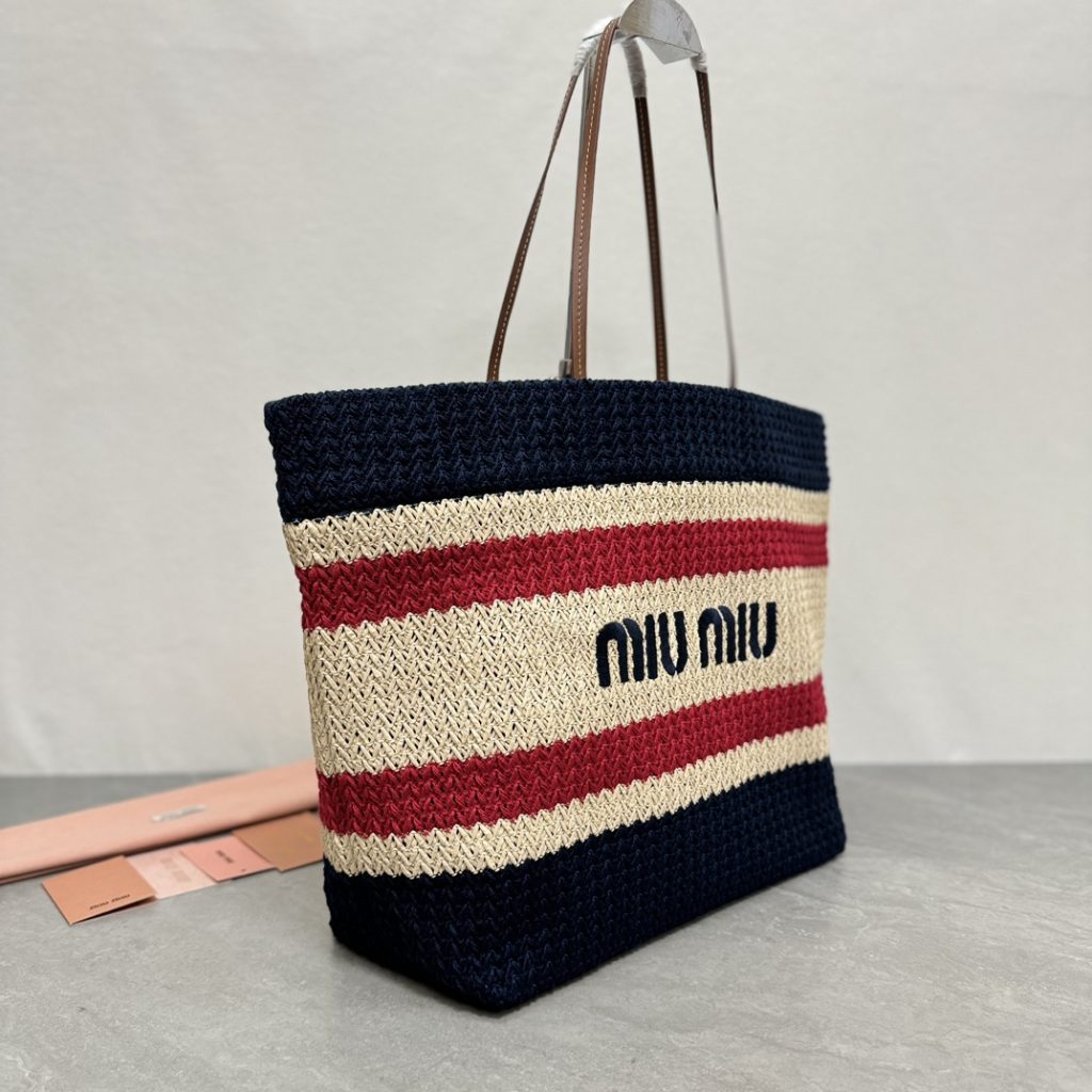 MIU MIU バッグ ミュウミュウ ミニトート レディース 裏地付き ブラック レッド ホワイト ナチュラル トートバッグ - 画像 3