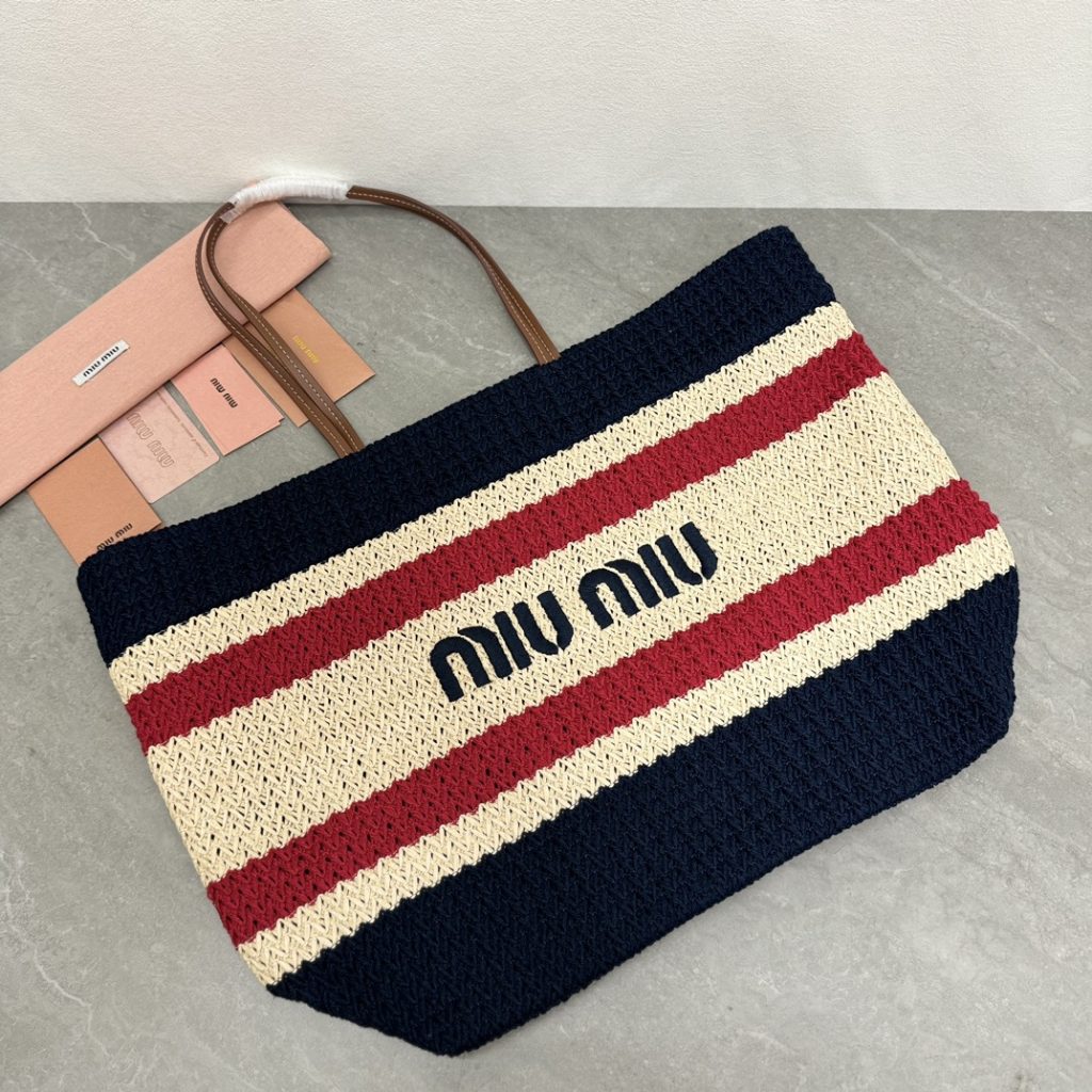 MIU MIU バッグ ミュウミュウ ミニトート レディース 裏地付き ブラック レッド ホワイト ナチュラル トートバッグ - 画像 6