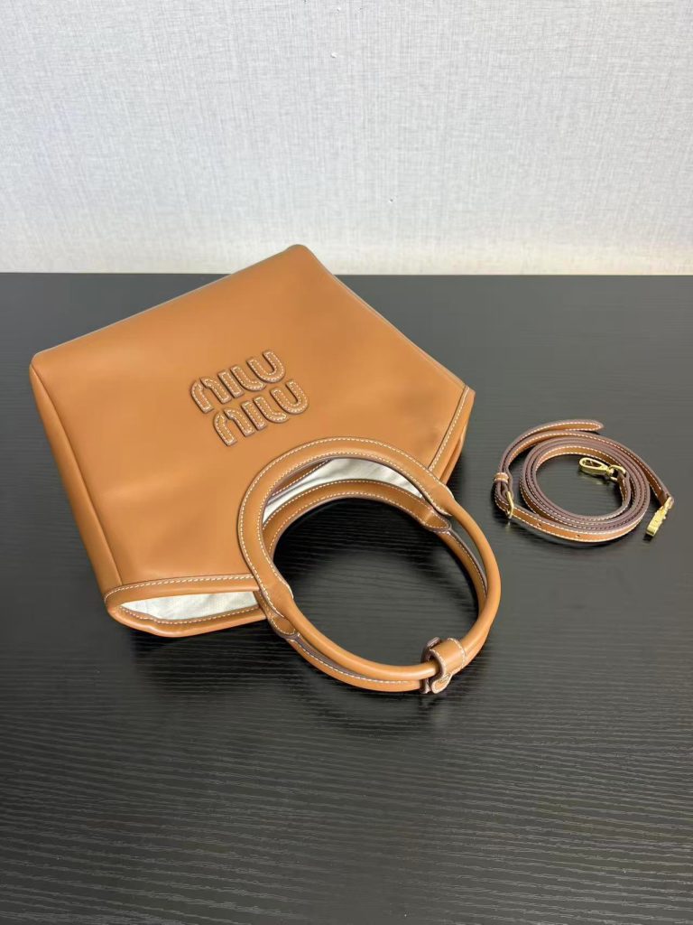 MIU MIU レザー バッグ | ロゴ ロープハンドル | ブラウン - 画像 6