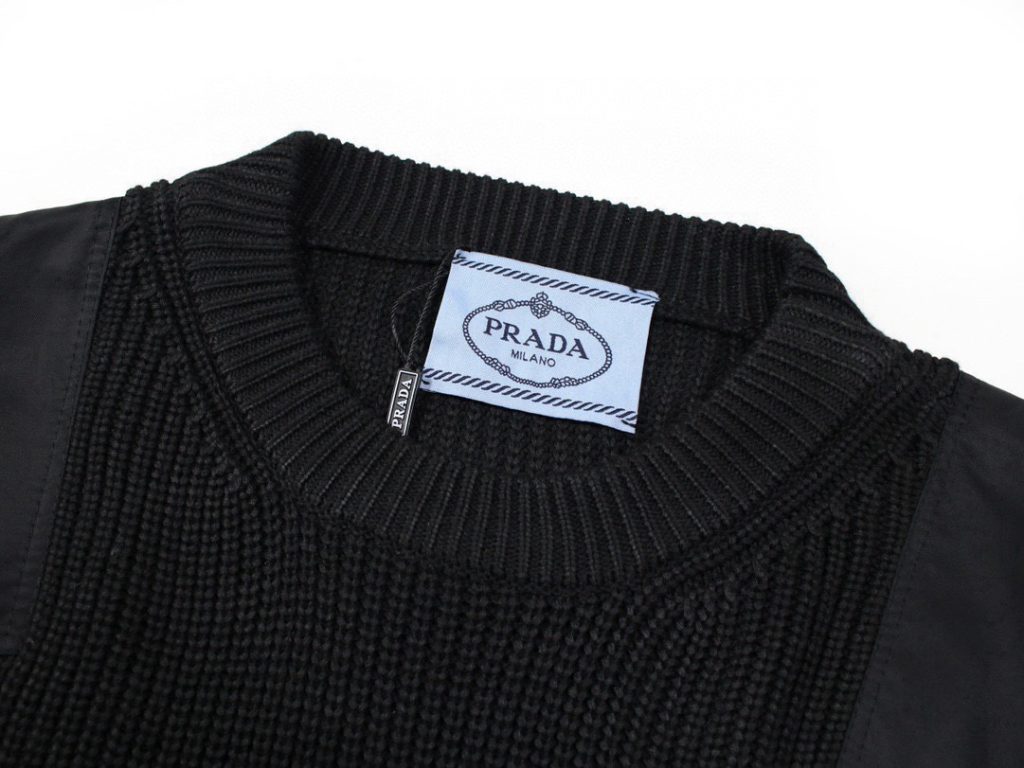 PRADA セーター ブランドロゴパッチ付き フレア袖 ミニポケット付き ブラック レザー調素材混 - 画像 5