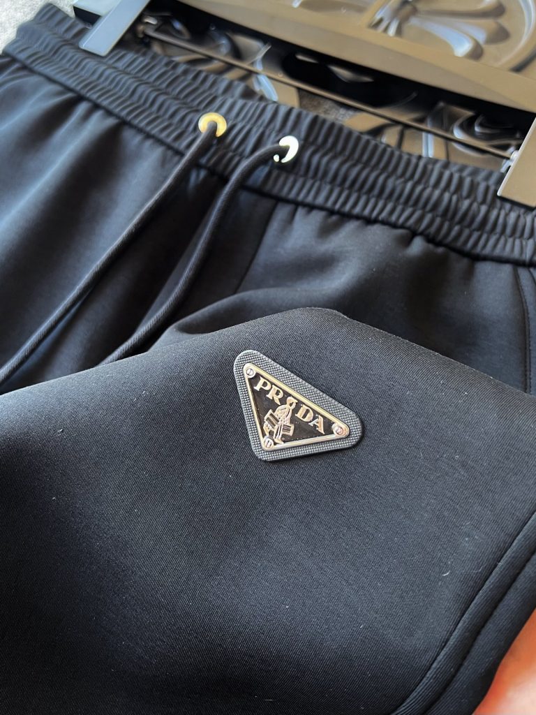 PRADA トロピカルパンツ メンズ 伸縮性 スウェット ブラック - 画像 5