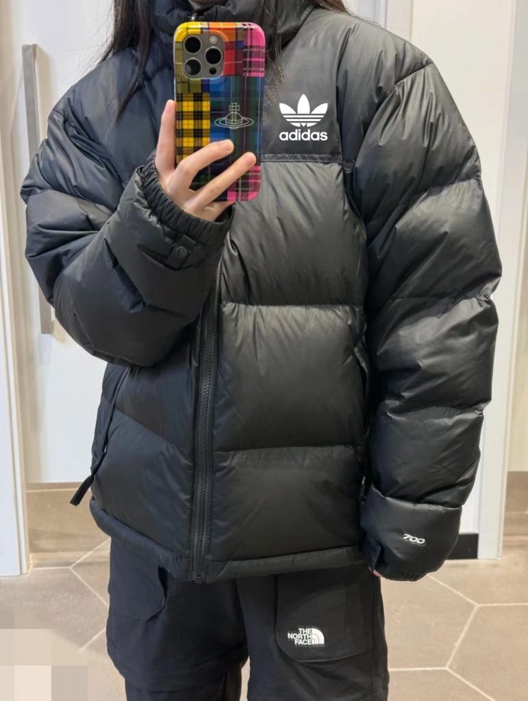 ADIDAS UFFER adidas ダウンジャケット パuffer フード付き 防 防水 YKKファスナー ブラッ…｜季節の変わり目で…