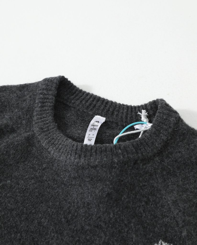 ADIDAS セーター ロゴ刺繍 オーバーサイズ ブラック ネイビー レザー調編み込み パッチワークデザイン カジュアル 通勤 2色展開 - 画像 8