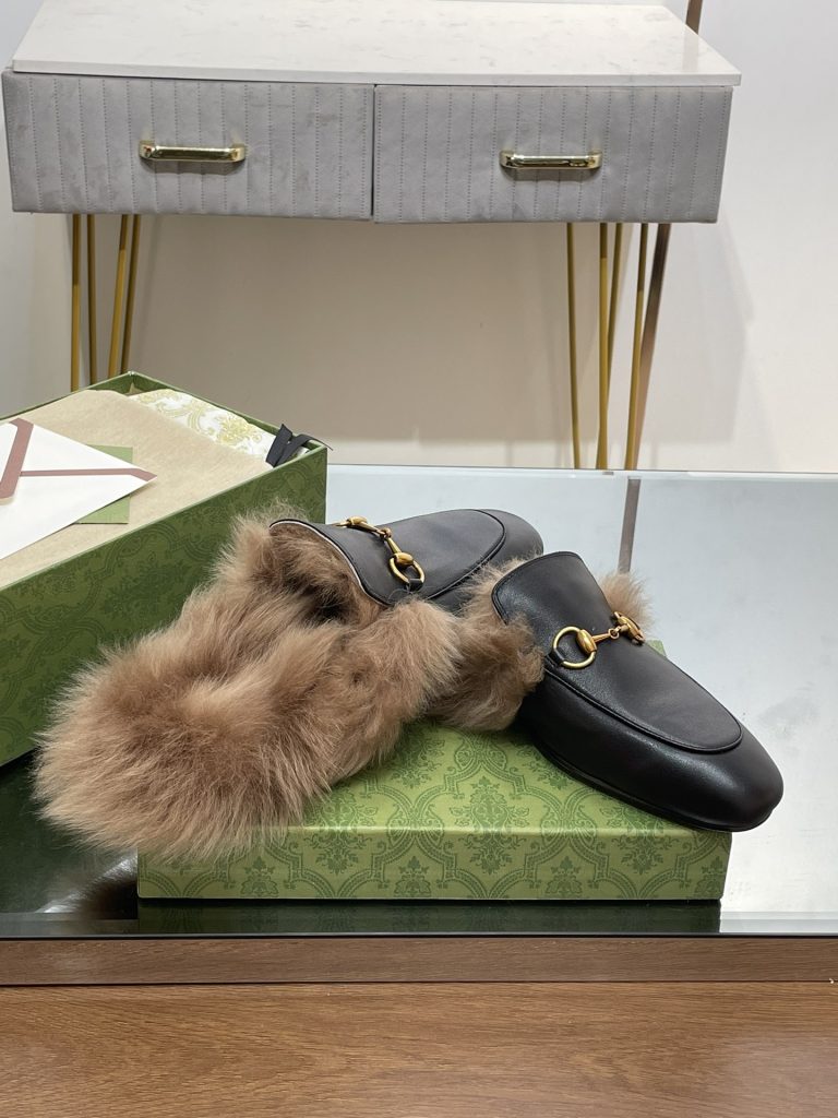 GUCCI グッチ ファー付きローファー ファー ローファー ブラック - 画像 8