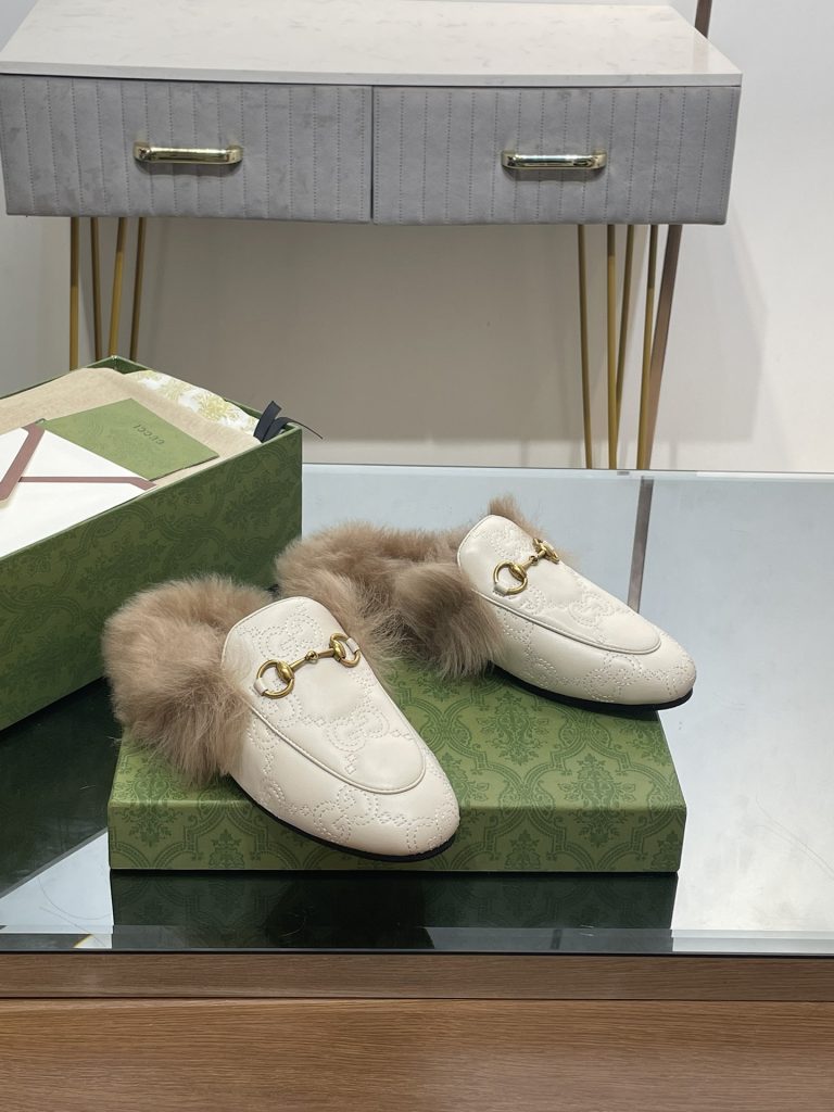 GUCCI グッチ フラットシューズ 本革 軽量 ファー 合皮 通勤 ブラック - 画像 3
