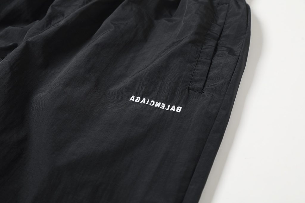 BALENCIAGA バレンシアガ ロゴパンツ ブラック - 画像 4