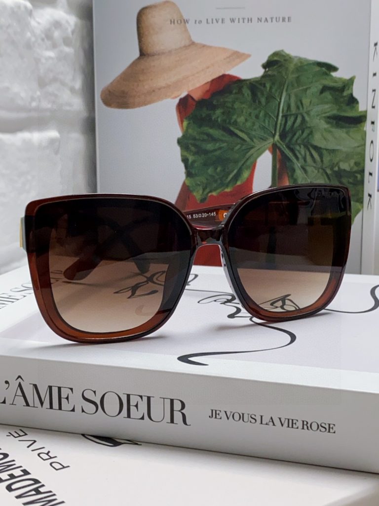 BURBERRY バーバリー サングラス フレーム 男女兼用 大きめ ファッション シネマ ブラック ホワイト ブラウン 多色展開 - 画像 2