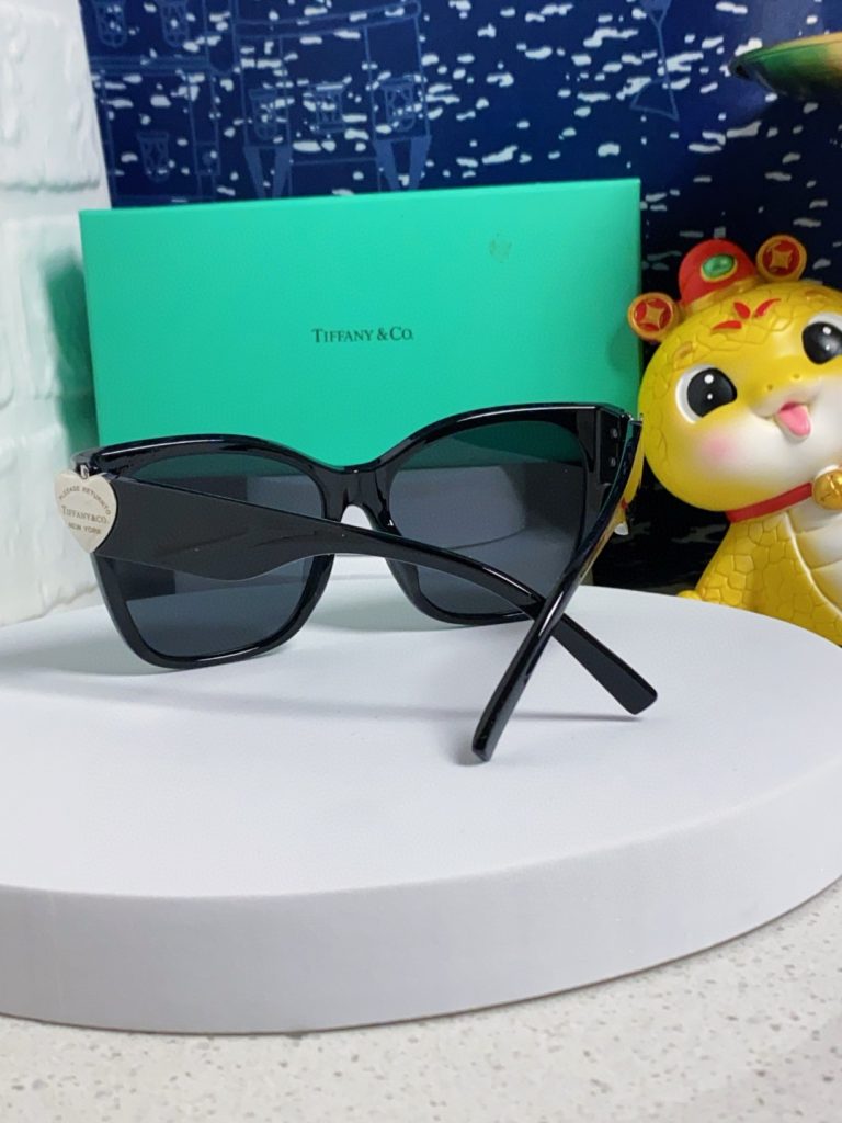 TIFFANY & Co. ティファニー サングラス 偏光 メンズ レディース 方形 0TF4216F ブラック ホワイト ブルー 三色展開 - 画像 5