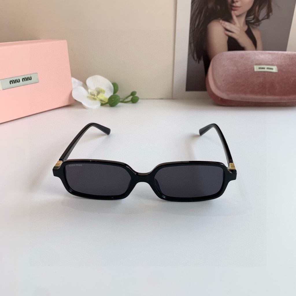 MIU MIU ミウミウ サングラス レディース 小顔効果 フレーム 5520 ブラック ブラウン 2色展開 - 画像 7