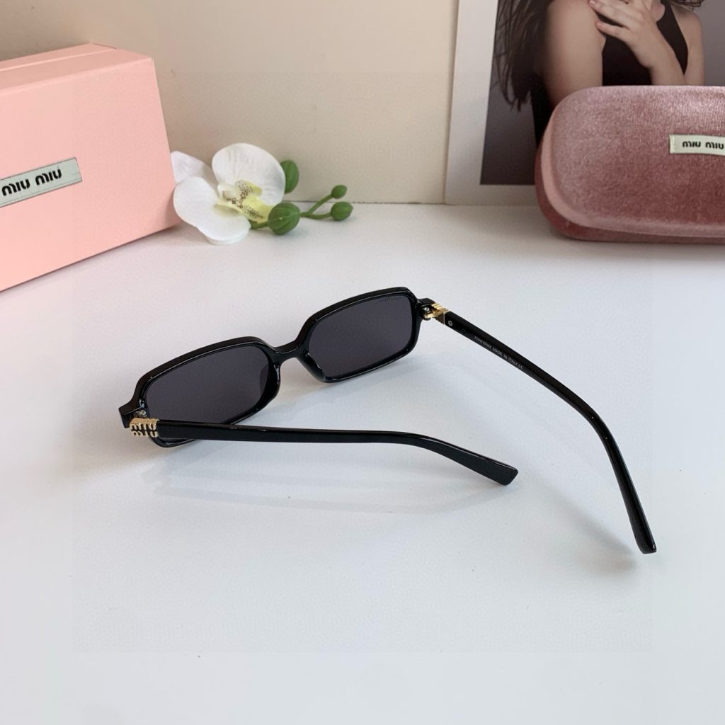 MIU MIU ミウミウ サングラス レディース 小顔効果 フレーム 5520 ブラック ブラウン 2色展開 - 画像 8