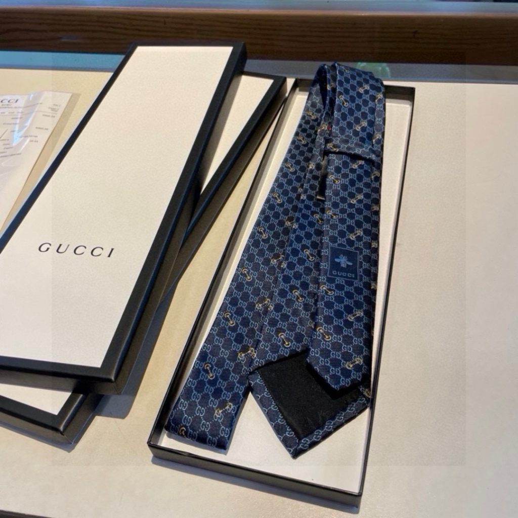 GG柄 ネクタイ ハイブランド調 結婚式 ホスト 衣装 高級シルク調 光沢 水色 - 画像 5