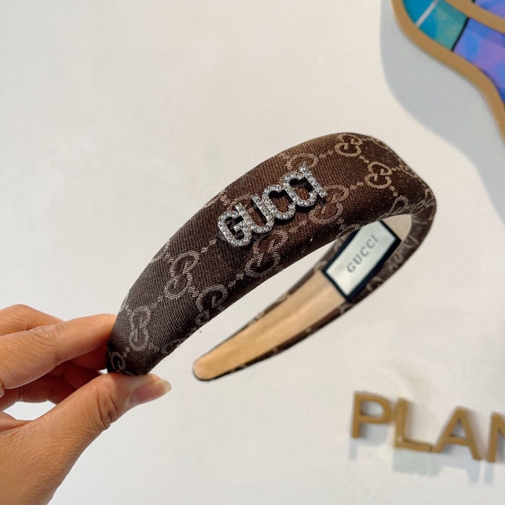 GUCCI グッチ ヘアアクセサリー ヘアバンド シルバー ブラック ベージュ ダイヤモンド風 インポート 10cm 全3色 - 画像 3