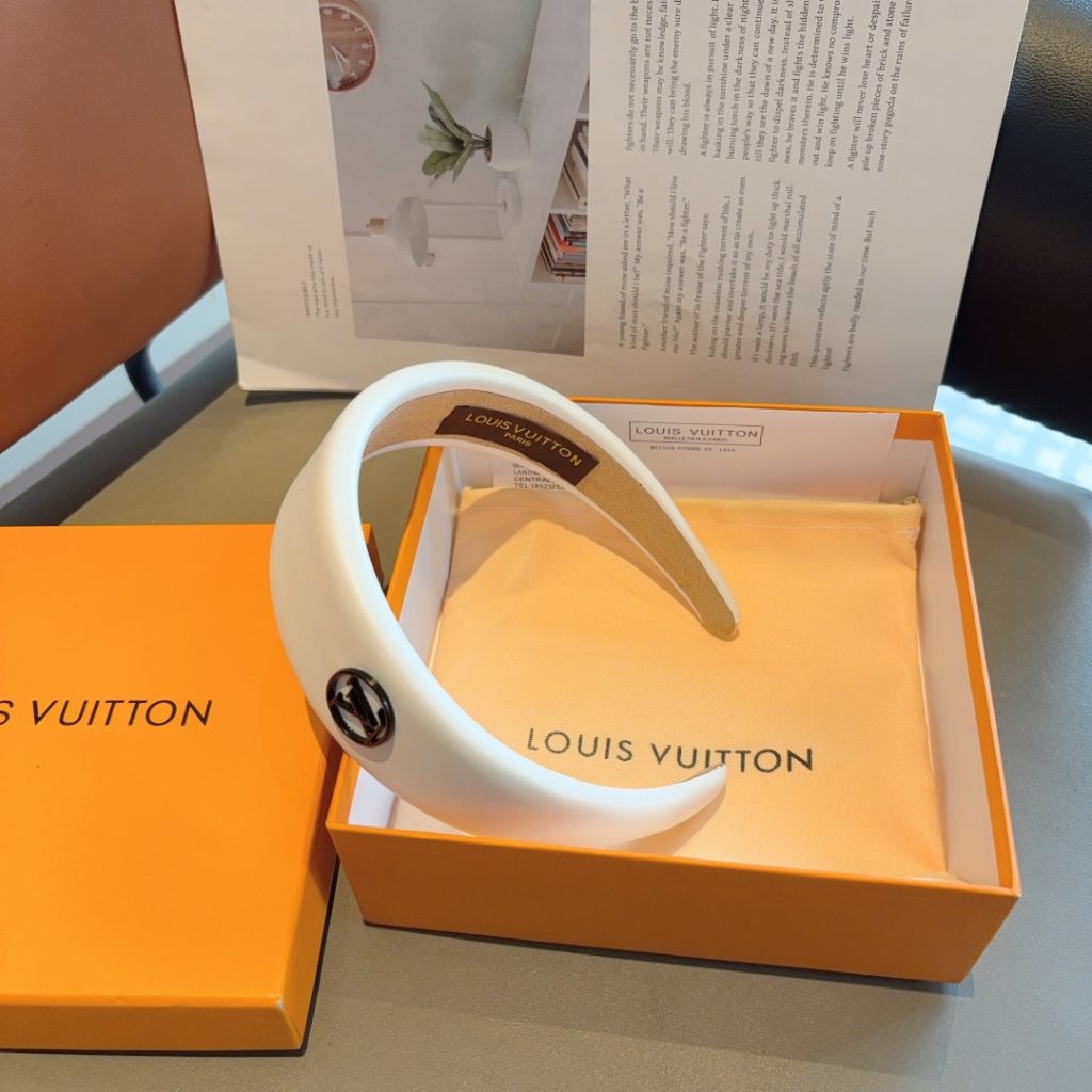 LOUIS VUITTON ルイヴィトン ヘアアクセサリー 本革 通勤 全3色 - 画像 6