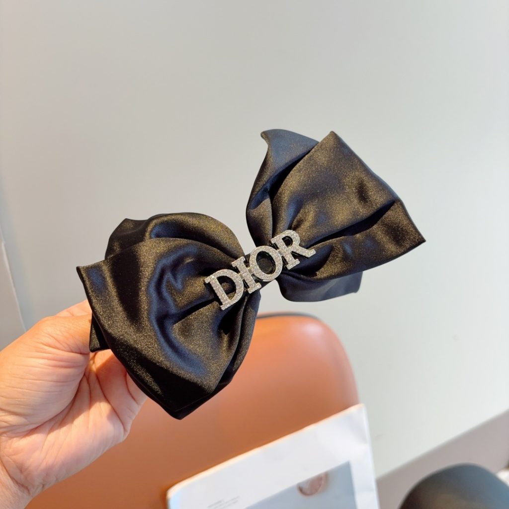 DIOR ディオール ヘアアクセサリー ヘアピン ファッション ブランド 本革 ブラック ホワイト 全2色 - 画像 3