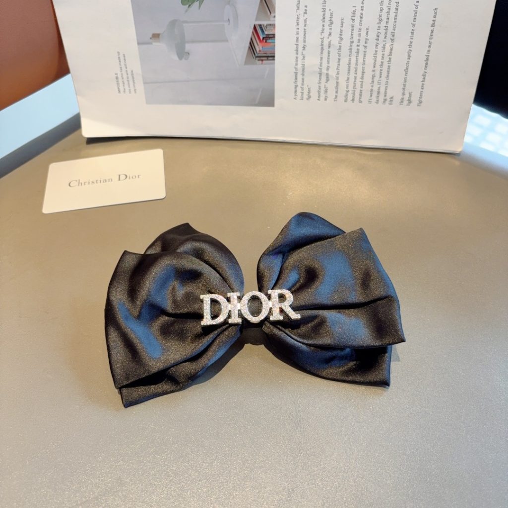 DIOR ディオール ヘアアクセサリー ヘアピン ファッション ブランド 本革 ブラック ホワイト 全2色 - 画像 6
