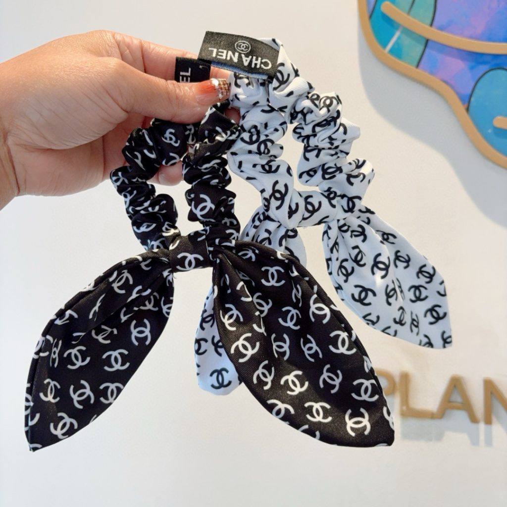 CHANEL シャネル ヘアバンド ロング リボン 本革 ブラック ホワイト 全2色 - 画像 3