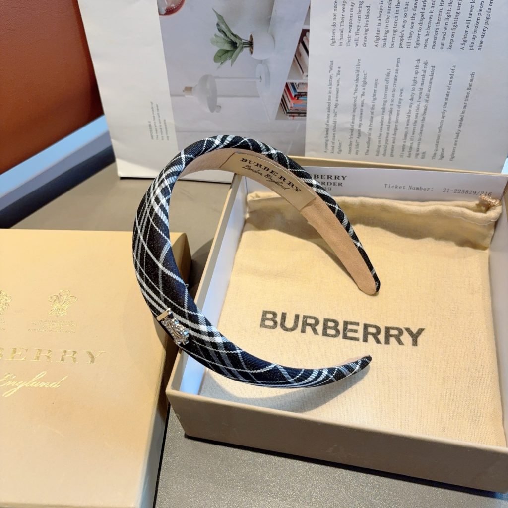 BURBERRY バーバリー ヘアアクセサリー プラットフォームヘッドバンド ブラック 全2色 - 画像 5