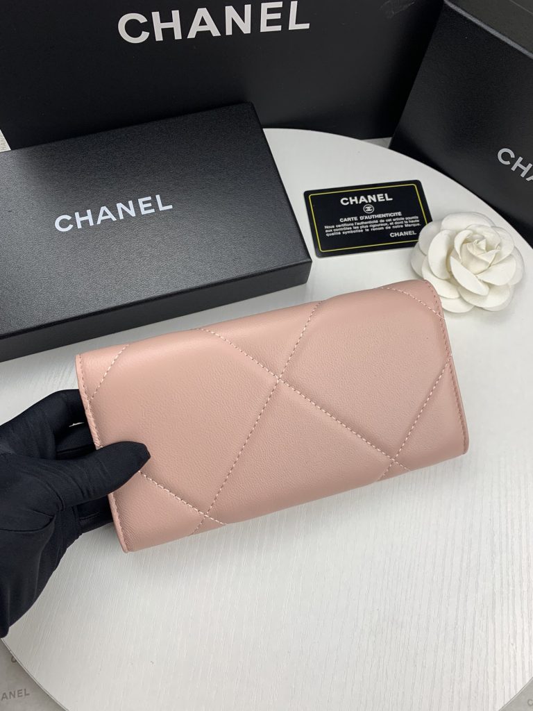 CHANEL シャネル ディズヌフ 長財布 ミディアムウォレット 二つ折りフラップ かぶせ蓋 マトラッセ キルティング レザー 4色 - 画像 6