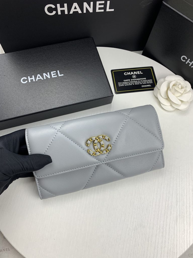 CHANEL シャネル ディズヌフ 長財布 ミディアムウォレット 二つ折りフラップ かぶせ蓋 マトラッセ キルティング レザー 4色 - 画像 3