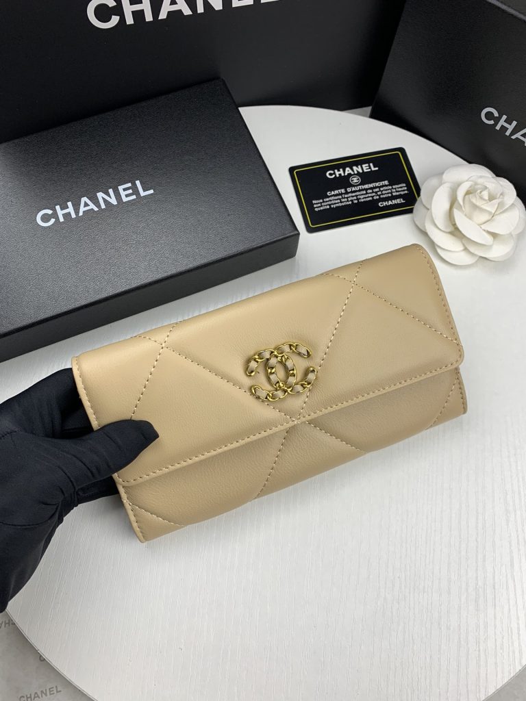 CHANEL シャネル ディズヌフ 長財布 ミディアムウォレット 二つ折りフラップ かぶせ蓋 マトラッセ キルティング レザー 4色 - 画像 2