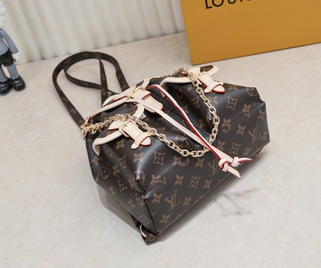 Louis Vuitton　ルイヴィトン　エクスキュルシオン PM　バックパック　2way　リュック　モノグラム　レディースバッグ　大人　鞄 - 画像 4